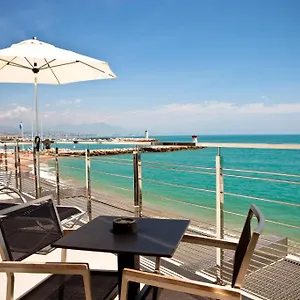 Azur 4*, Villeneuve-Loubet Francia
